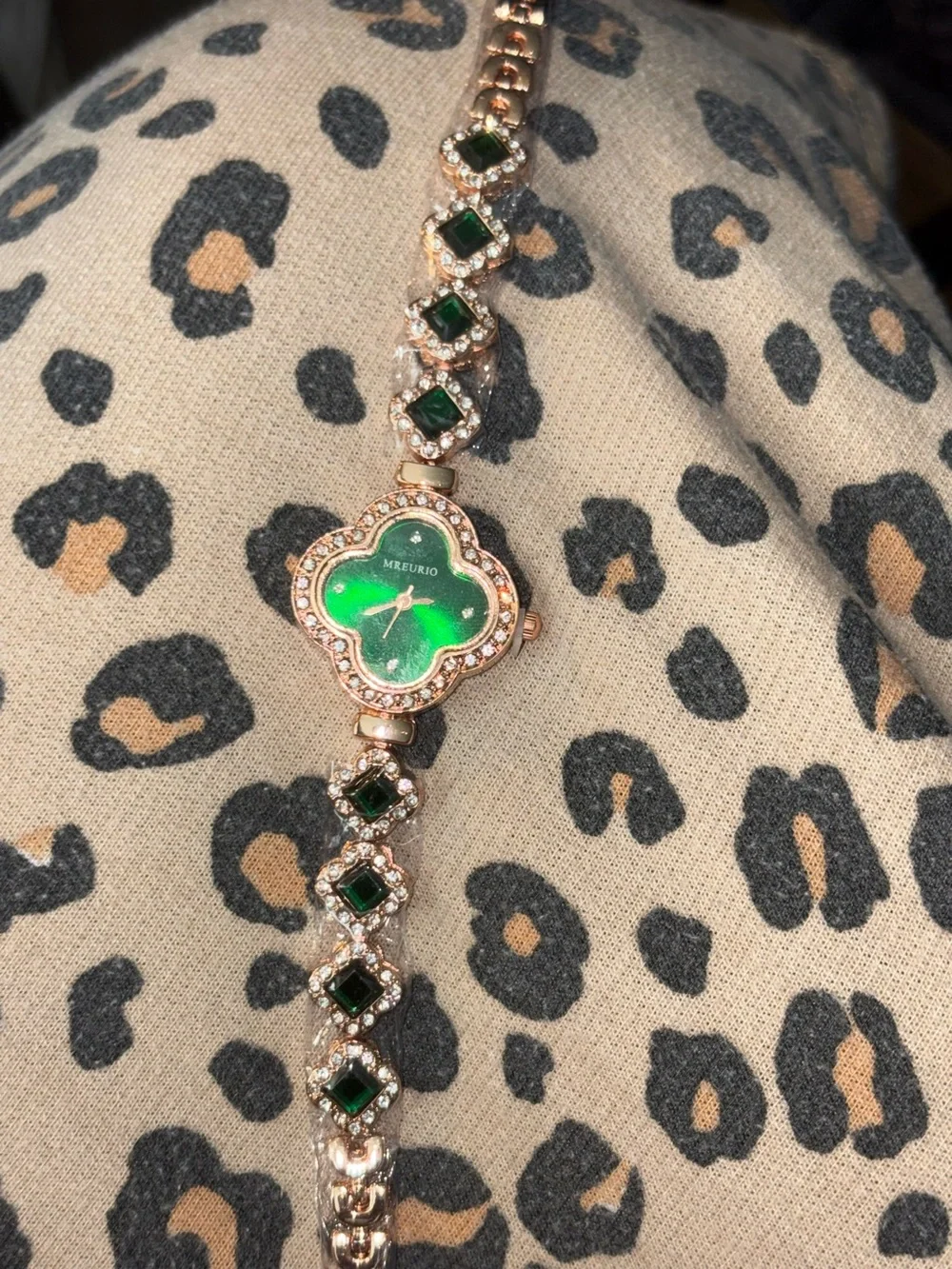Watch-Emerald Green simulated 4 Leaf Clover Rose Gold Watches, Diamond like Brac